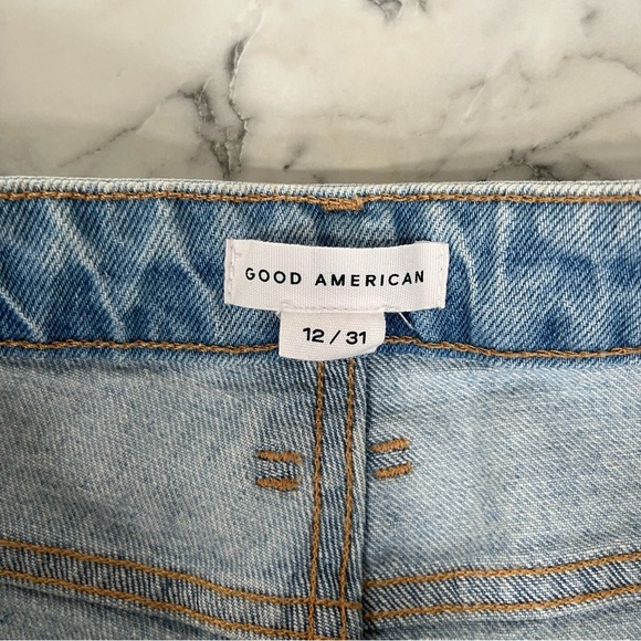 Good American long length denim cut off shorts light wash 9” inseam size 12 - Picture 7 of 8